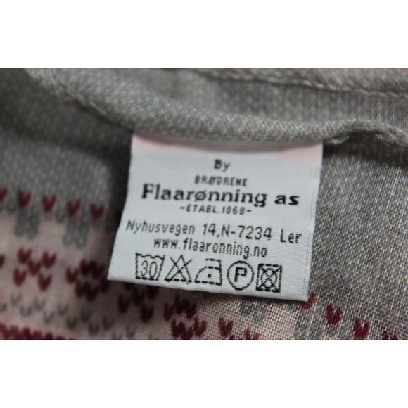 Marius by Brodrene Flaaronning as traditional pattern 100% wool scarf 30" x 72" - Picture 4 of 9